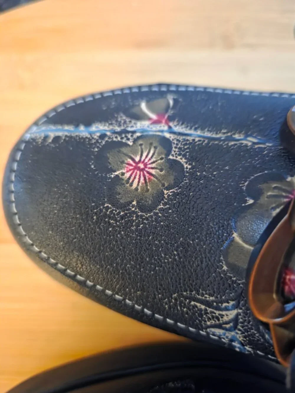 L'ARTISTE Black Floral Hand Painted Fur-Trim Loafers with Gold Hardware/EU 38